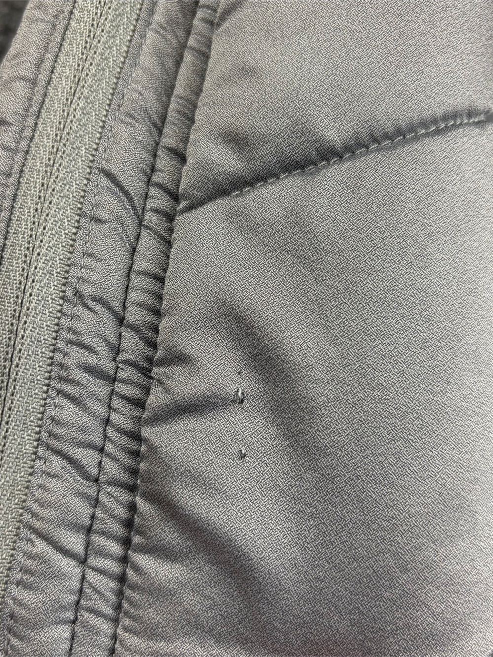 SMARTWOOL Women’s Silver Grey Smartloft 150 insulated Puffer Vest size: Medium - Picture 4 of 9